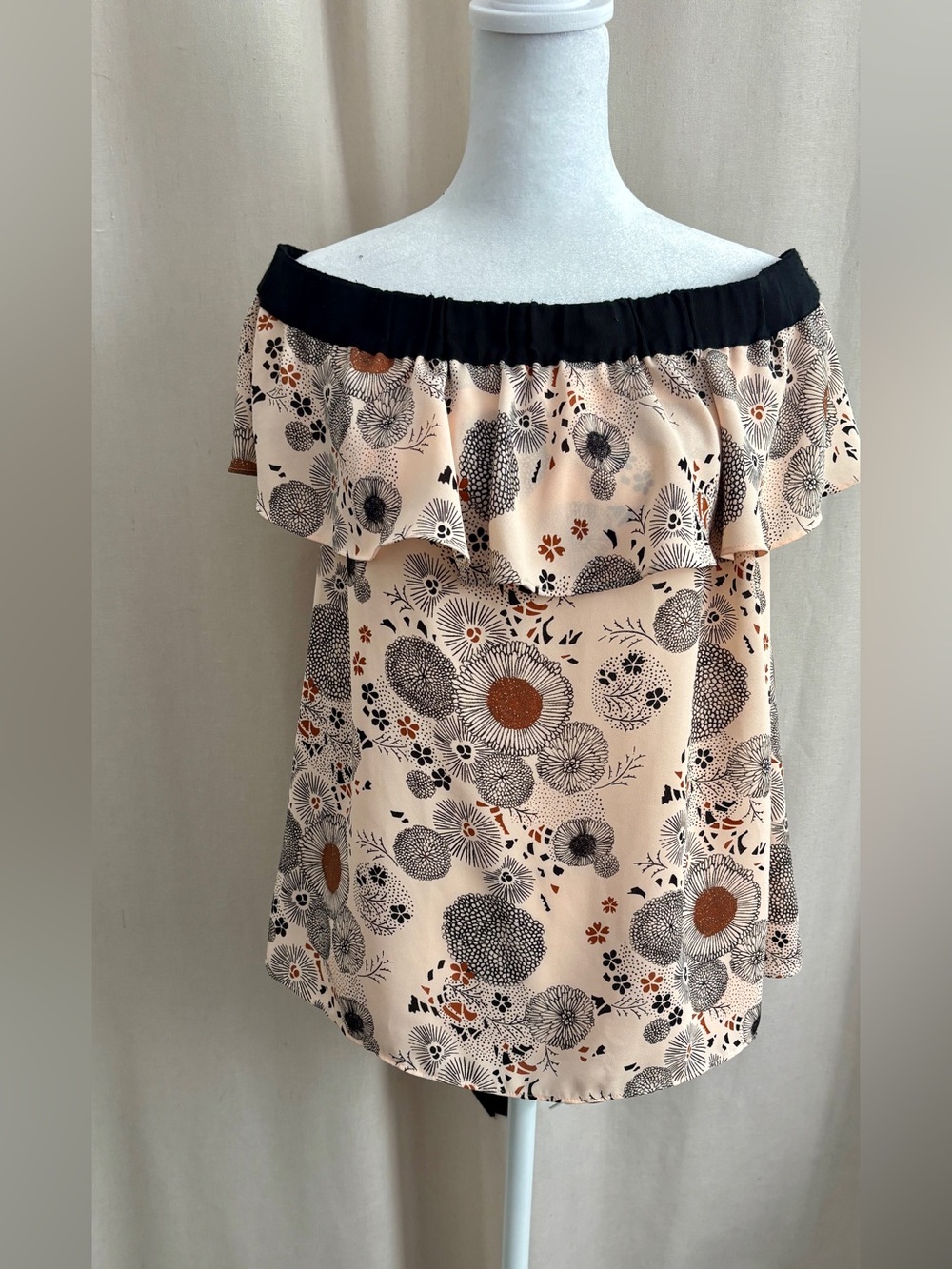 Chelsea 28 Off-the-Shoulder Floral Top | Size S